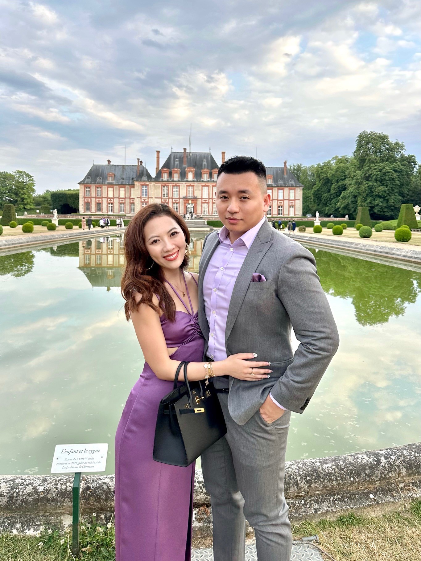 Jue and Wife